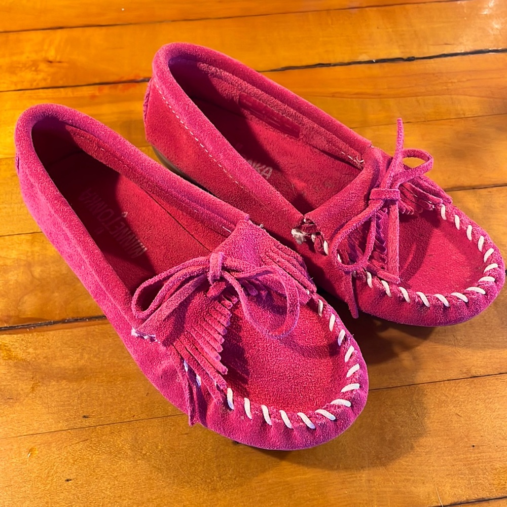 Genuine leather pink minnetonka moccasins